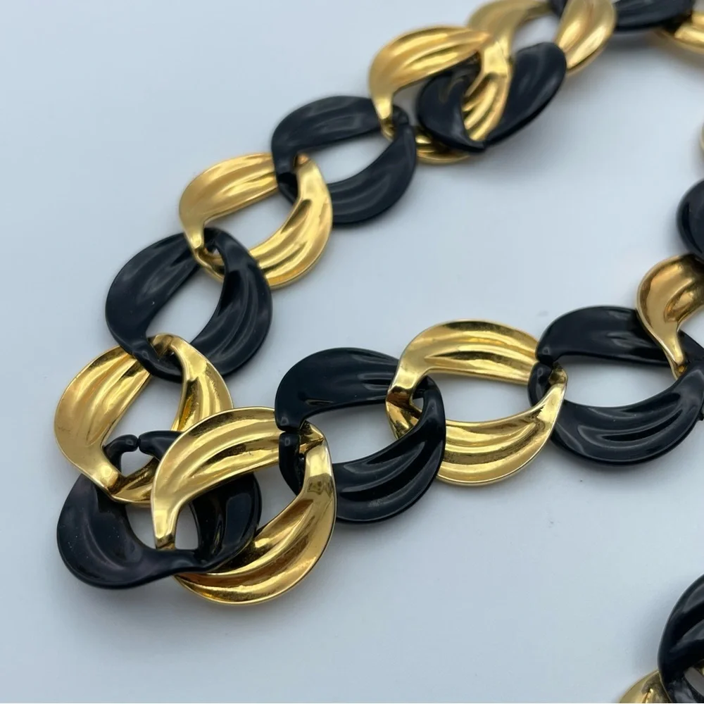 Stunning Vintage Black & Gold Interlocking Link Necklace 24” Statement